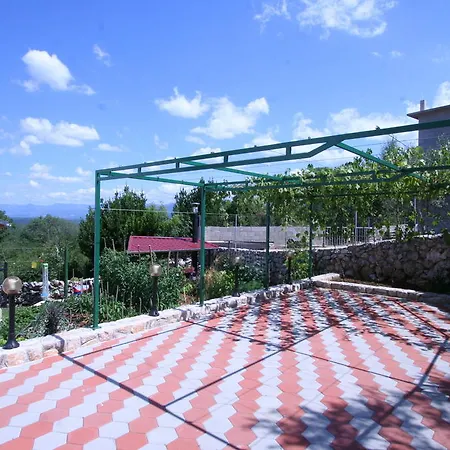 Roze Apartment Cizici