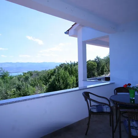 Apartman Roze *